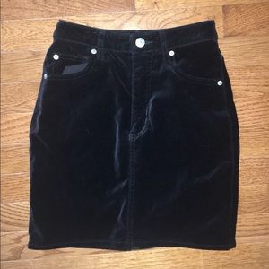 H&M Black Velvet Mini Skirt